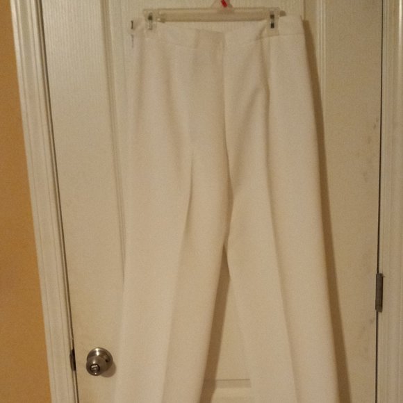 Business attire - Picture 5 of 5